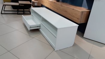 Тумба ТВ Агата М5 Белый (Комфорт) в Ирбите - irbit.mebel-e96.ru