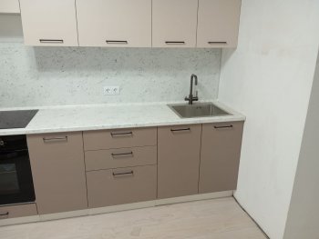 Кухонный гарнитур высокий Латте 3000 мм, Стол. 26 мм в Ирбите - irbit.mebel-e96.ru